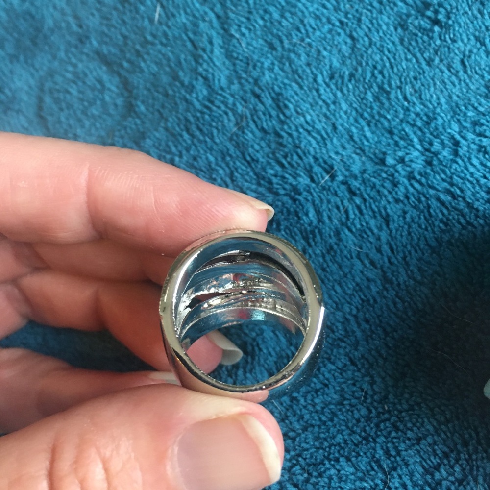 Silver ring - Picture 4 of 7